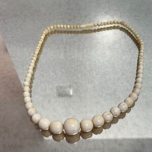 Pretty vintage necklace